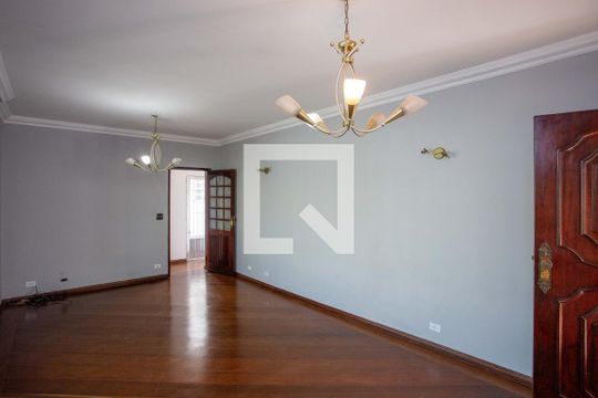 Sala de casa para alugar com 4 quartos, 210m² em Conceição, Diadema