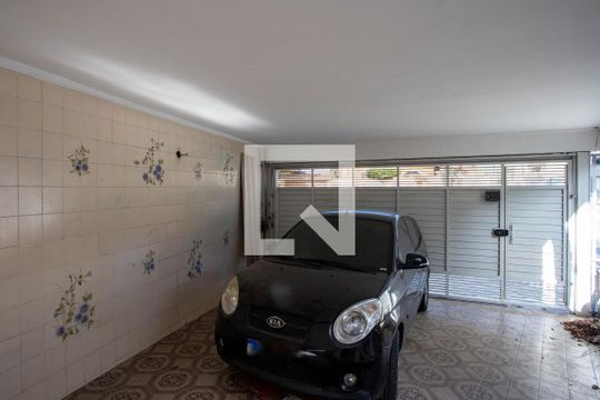 Garagem de casa para alugar com 4 quartos, 210m² em Conceição, Diadema
