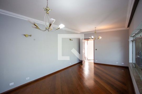 Sala de casa para alugar com 4 quartos, 210m² em Conceição, Diadema