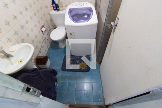 Banheiro de apartamento para alugar com 1 quarto, 41m² em Botafogo, Campinas