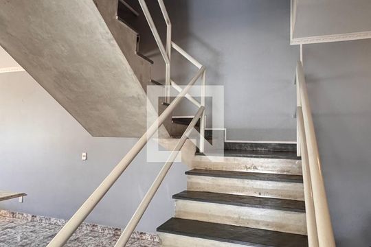 Escada de casa à venda com 5 quartos, 320m² em Jardim Proenca I, Campinas
