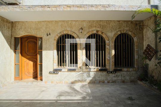 Garagem de casa à venda com 3 quartos, 150m² em Vila Gomes Cardim, São Paulo