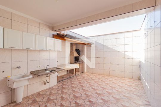 Área de serviço de casa à venda com 3 quartos, 260m² em Santo Antônio, Osasco