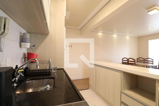 Cozinha de apartamento para alugar com 2 quartos, 75m² em Barra Funda, São Paulo