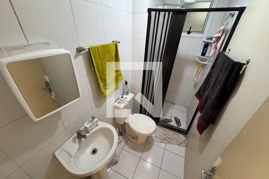 Banheiro de apartamento à venda com 3 quartos, 100m² em Scharlau, São Leopoldo