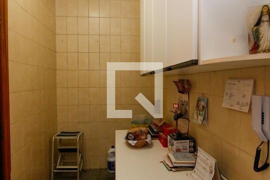 Cozinha de apartamento à venda com 4 quartos, 213m² em Vila Suzana, São Paulo