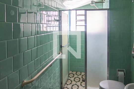 Banheiro de casa à venda com 7 quartos, 350m² em Santo Antônio, Belo Horizonte