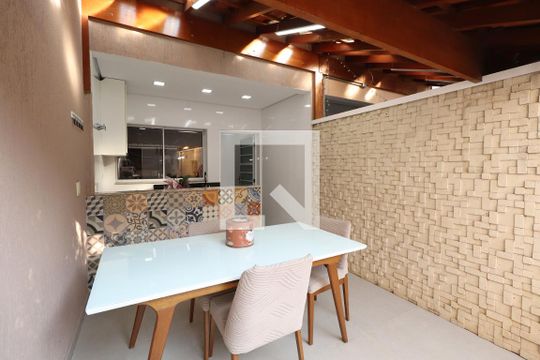 Quintal de casa à venda com 3 quartos, 188m² em Vila Aricanduva, São Paulo