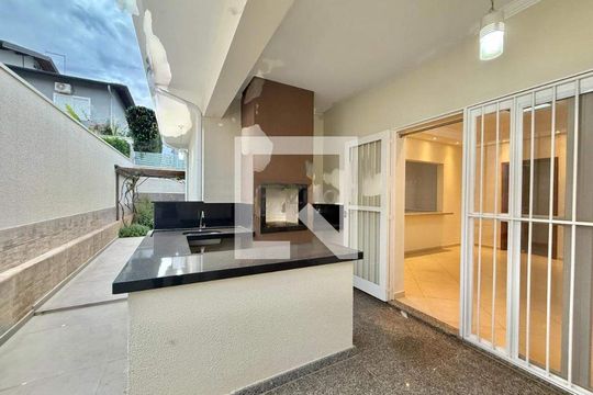 Casa à venda com 3 quartos, 202m² em Parque dos Resedás, Campinas