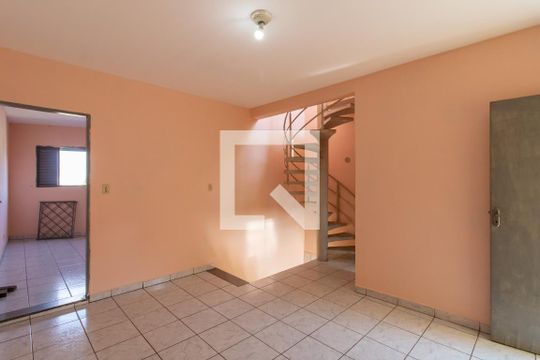 Casa 2 - Sala de casa à venda com 2 quartos, 250m² em Jardim Santa Inês, Guarulhos