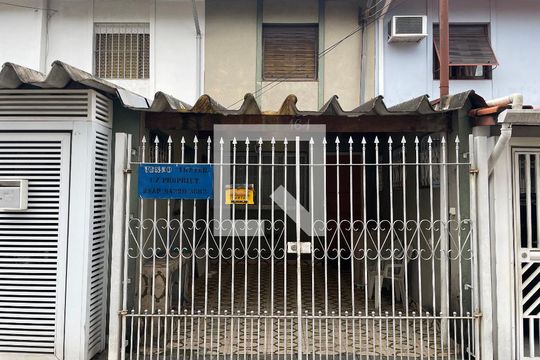 Fachada de casa à venda com 2 quartos, 75m² em Jardim Trussardi, São Paulo