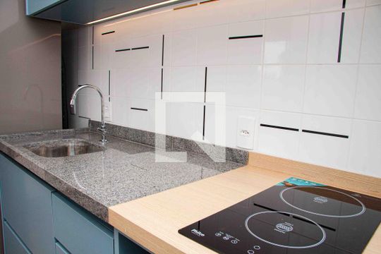 Cozinha de apartamento para alugar com 1 quarto, 30m² em Perdizes, São Paulo