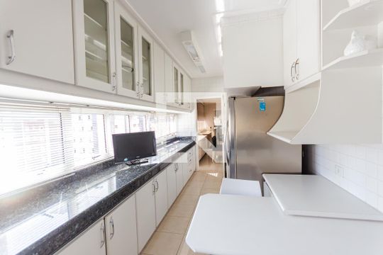 Cozinha de apartamento à venda com 3 quartos, 250m² em Jardim, Santo André
