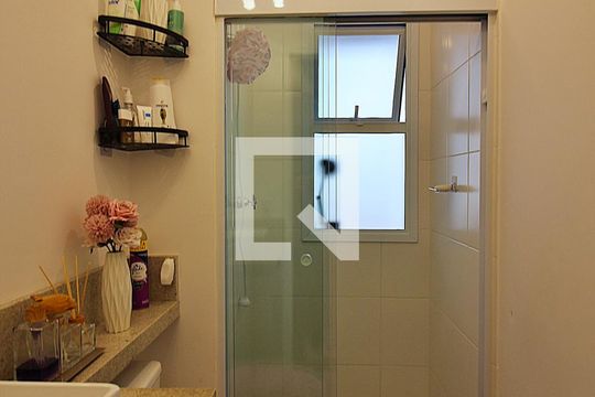 Banheiro Social de apartamento à venda com 2 quartos, 56m² em Baeta Neves, São Bernardo do Campo