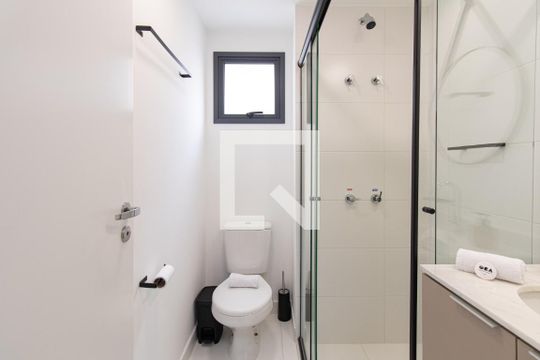 Banheiro de apartamento à venda com 1 quarto, 20m² em República, São Paulo
