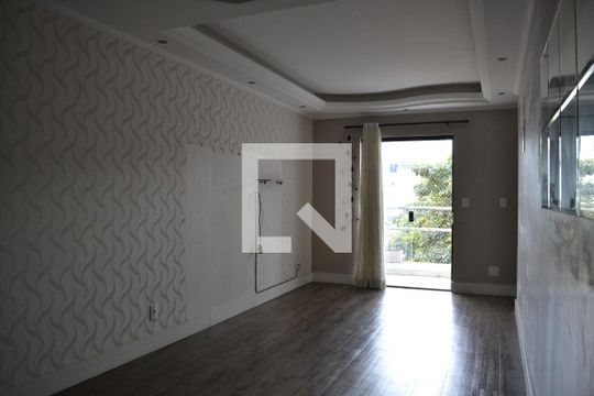 Sala de apartamento à venda com 2 quartos, 100m² em Jardim Stella, Santo André