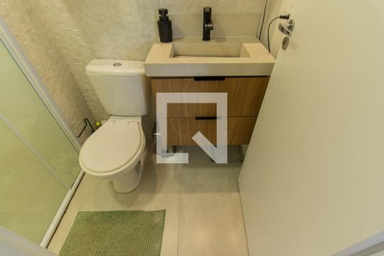 Banheiro de apartamento à venda com 2 quartos, 32m² em Cambuci, São Paulo