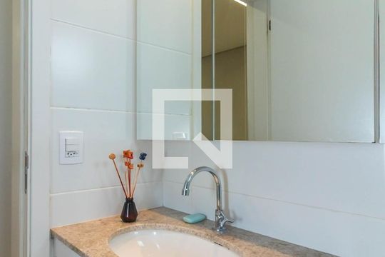Banheiro da Suíte de apartamento à venda com 2 quartos, 60m² em Jaraguá, Belo Horizonte