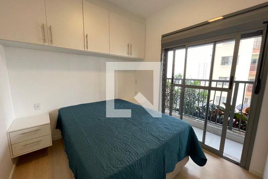 Suíte de apartamento para alugar com 1 quarto, 35m² em Vila Yara, São Paulo