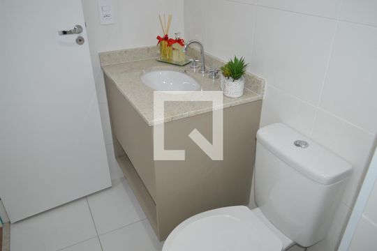 Banheiro de kitnet/studio para alugar com 1 quarto, 83m² em Ipiranga, São Paulo