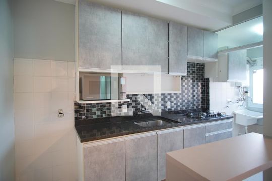 Cozinha de apartamento à venda com 2 quartos, 61m² em Sarandi, Porto Alegre