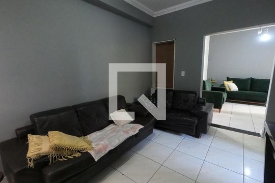 Sala 2 de casa à venda com 2 quartos, 90m² em Centro, Betim