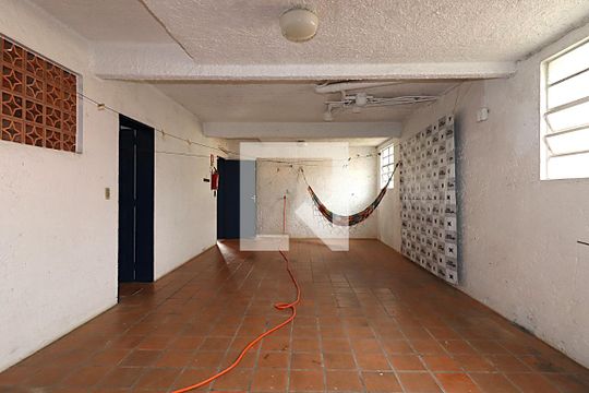 Garagem de casa à venda com 3 quartos, 300m² em Boa Vista, Porto Alegre