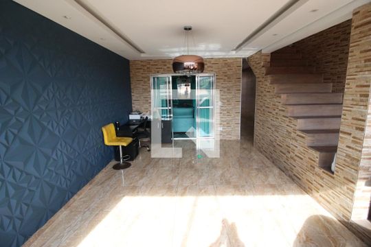Sala de casa à venda com 3 quartos, 400m² em Novo Osasco, Osasco