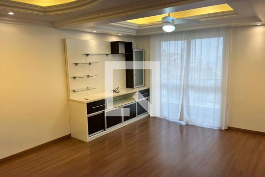 Sala de apartamento à venda com 4 quartos, 110m² em Centro, Canoas