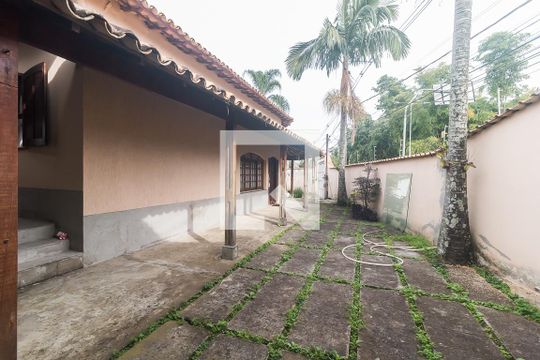 Entrada/Varanda de casa para alugar com 3 quartos, 500m² em Botujuru, Mogi das Cruzes