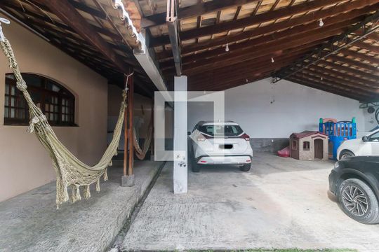 Garagem de casa para alugar com 3 quartos, 500m² em Botujuru, Mogi das Cruzes
