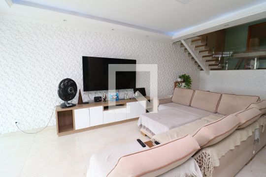 Sala de casa à venda com 4 quartos, 600m² em Tauá, Rio de Janeiro