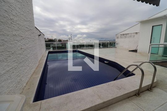 Área externa de casa à venda com 4 quartos, 600m² em Tauá, Rio de Janeiro