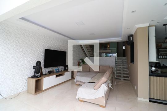 Sala de casa à venda com 4 quartos, 600m² em Tauá, Rio de Janeiro