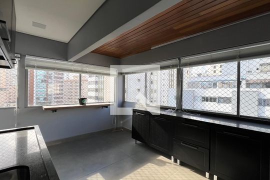 Cozinha  de apartamento à venda com 4 quartos, 337m² em Paraíso, São Paulo