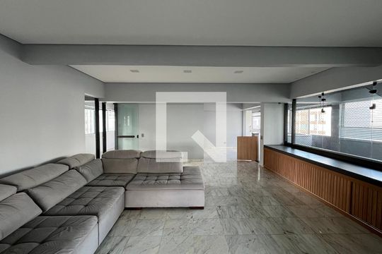 Sala de TV de apartamento à venda com 4 quartos, 337m² em Paraíso, São Paulo