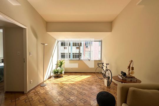 Sala de apartamento à venda com 3 quartos, 152m² em Copacabana, Rio de Janeiro