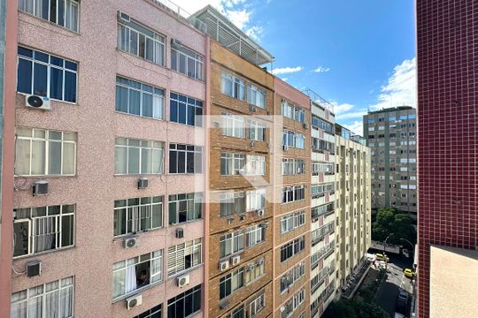 Vista - Sala de apartamento à venda com 3 quartos, 152m² em Copacabana, Rio de Janeiro