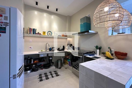 Cozinha de apartamento à venda com 3 quartos, 152m² em Copacabana, Rio de Janeiro