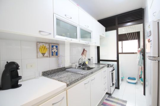 Cozinha  de apartamento à venda com 3 quartos, 70m² em Vila Andrade, São Paulo