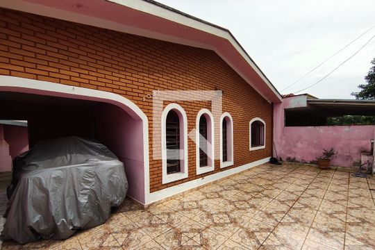 Quintal - Garagem de casa à venda com 3 quartos, 250m² em Jardim Eulina, Campinas