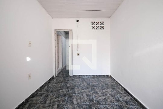 Quarto de casa para alugar com 1 quarto, 30m² em Vila Robertina, São Paulo