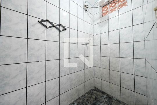 Banheiro de casa para alugar com 1 quarto, 30m² em Vila Robertina, São Paulo