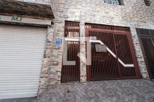 Fachada de casa para alugar com 1 quarto, 30m² em Vila Robertina, São Paulo