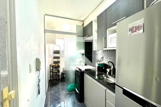 Cozinha de apartamento à venda com 2 quartos, 43m² em Água Branca, São Paulo