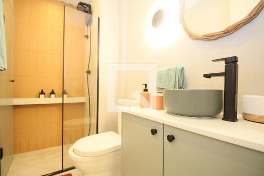 Banheiro de kitnet/studio à venda com 1 quarto, 35m² em Jardim Mirante, São Paulo