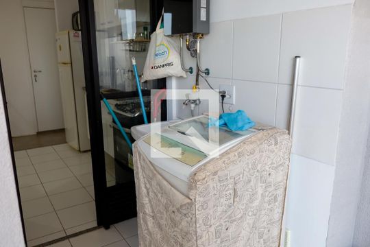 Área de Serviço de apartamento para alugar com 2 quartos, 55m² em São Pedro, Osasco