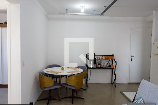 Sala de apartamento para alugar com 2 quartos, 55m² em São Pedro, Osasco