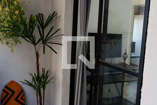 Sacada de apartamento para alugar com 2 quartos, 55m² em São Pedro, Osasco