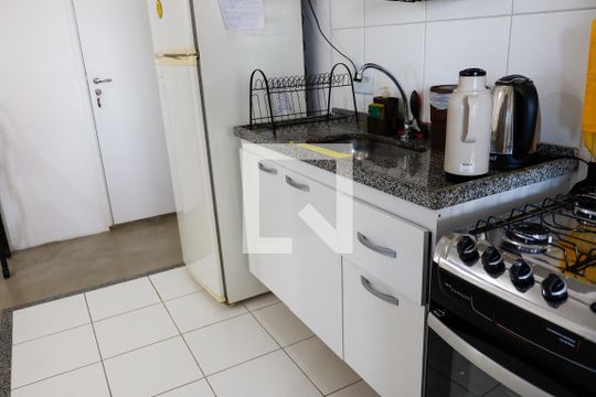 Cozinha de apartamento para alugar com 2 quartos, 55m² em São Pedro, Osasco